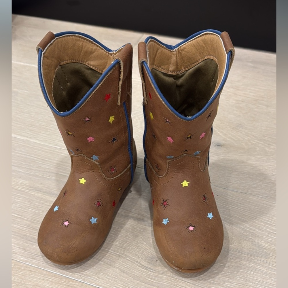 SOLD kids vintage cowboy boots with embroidered stars